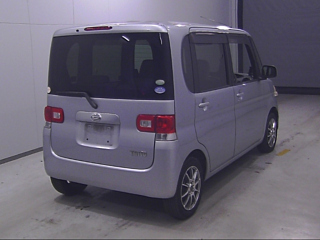 DAIHATSU TANTO 2009