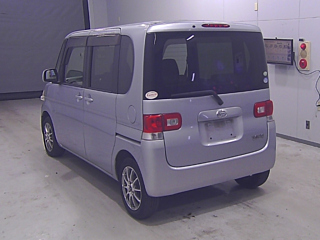 DAIHATSU TANTO 2009