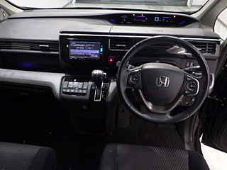 HONDA STEP WAGON 2017