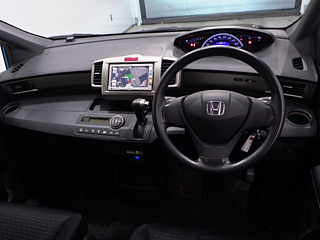 HONDA FREED 2011