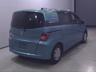 HONDA FREED 2011