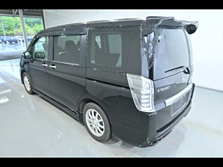 HONDA STEP WAGON 2012