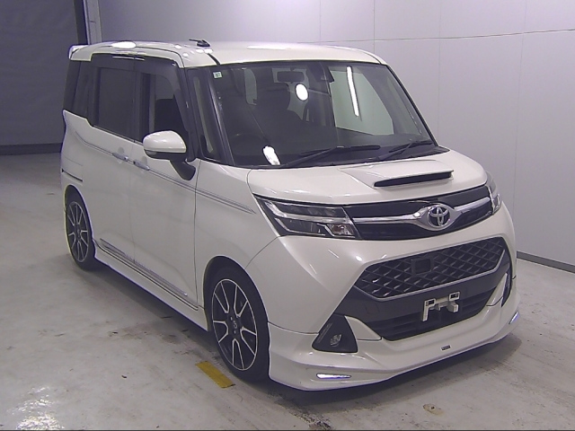 TOYOTA TANK 2017