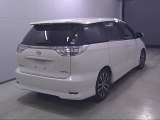 TOYOTA ESTIMA 2013