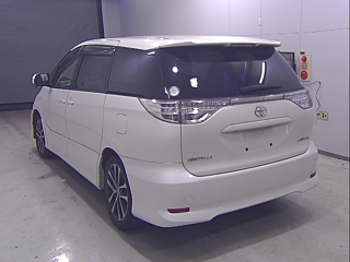 TOYOTA ESTIMA 2013
