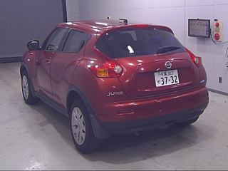NISSAN JUKE 2012