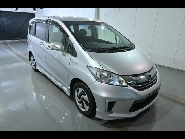 HONDA FREED 2016