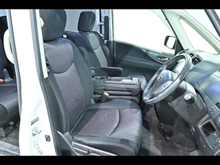 NISSAN SERENA 2013