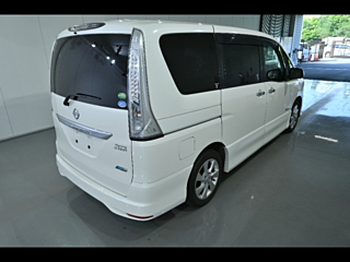 NISSAN SERENA 2013