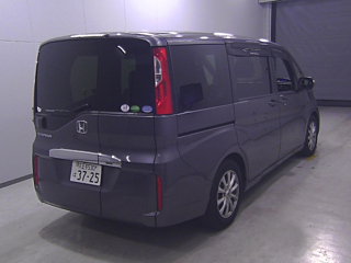 HONDA STEP WAGON 2016