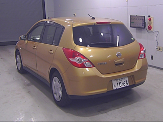 NISSAN TIIDA 2012
