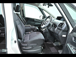 NISSAN SERENA 2016
