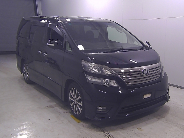 TOYOTA VELLFIRE 2010