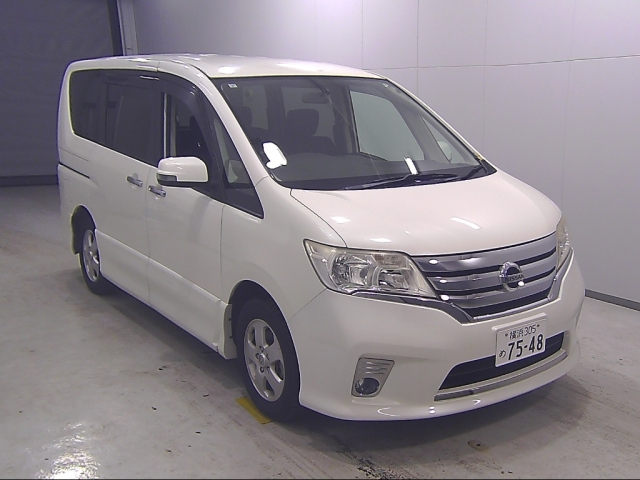 NISSAN SERENA 2011