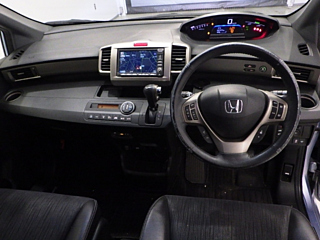HONDA FREED 2012