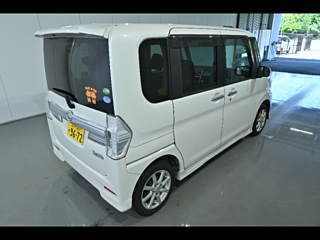 DAIHATSU TANTO 2015
