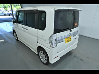 DAIHATSU TANTO 2015