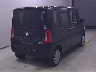 DAIHATSU TANTO 2018