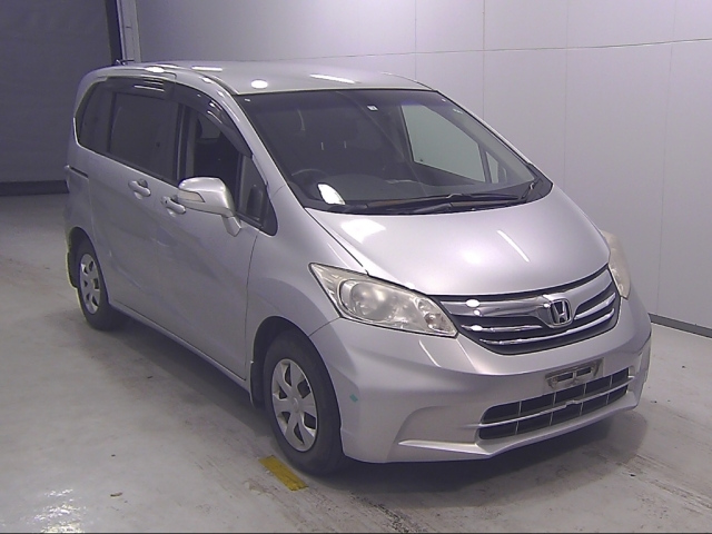 HONDA FREED 2012