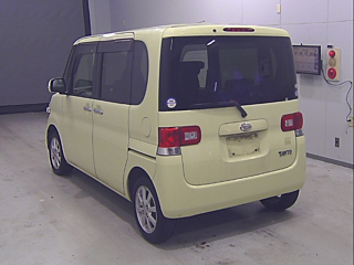 DAIHATSU TANTO 2010