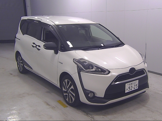 TOYOTA SIENTA 2015