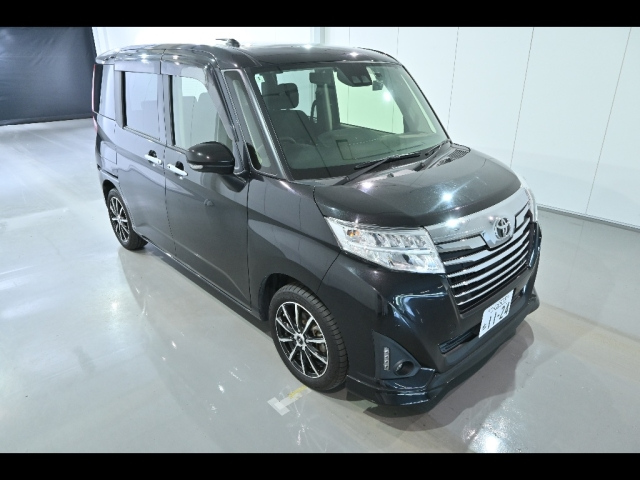 TOYOTA ROOMY 2020