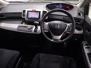 HONDA FREED 2012