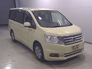 HONDA STEP WAGON 2013