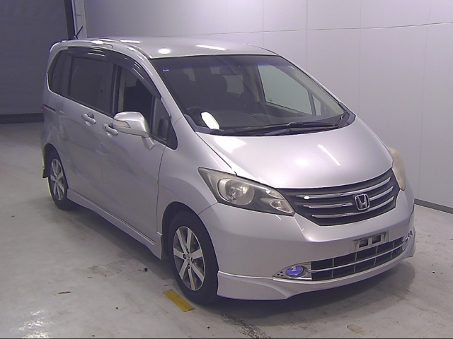 HONDA FREED 2009