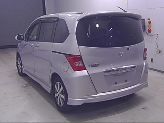 HONDA FREED 2009