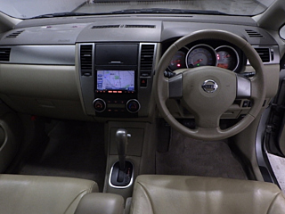 NISSAN TIIDA 2012
