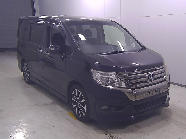 HONDA STEP WAGON 2013