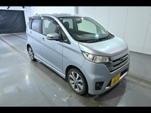 NISSAN DAYZ 2013