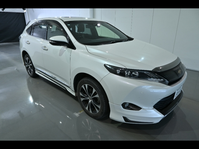 TOYOTA HARRIER 2015