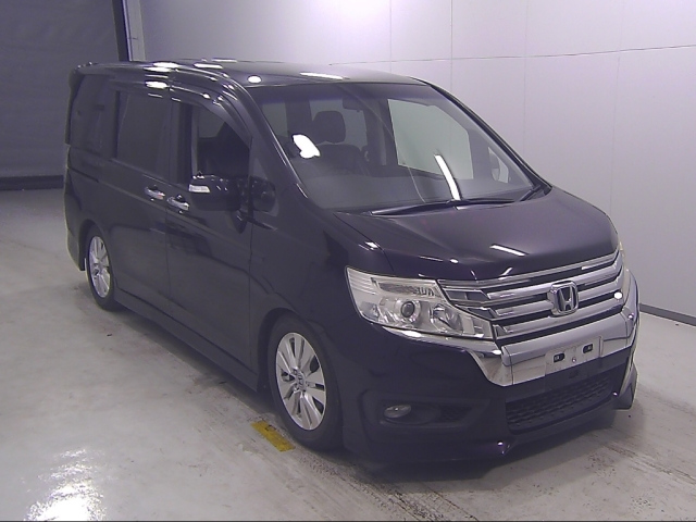 HONDA STEP WAGON 2012