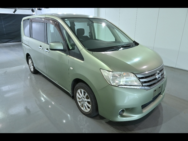 NISSAN SERENA 2011