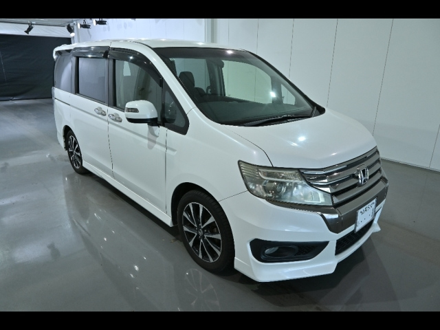 HONDA STEP WAGON 2013