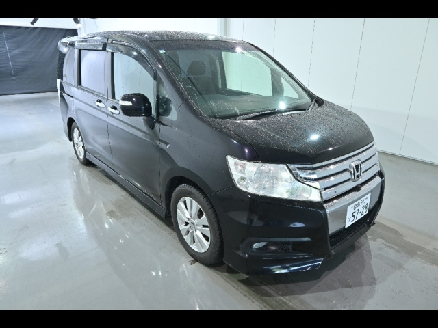 HONDA STEP WAGON 2011