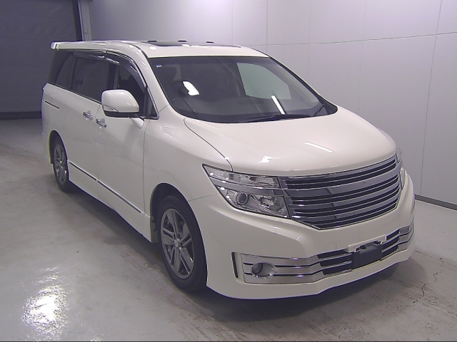 NISSAN ELGRAND 2010