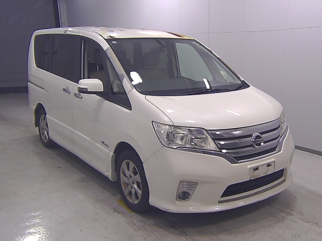 NISSAN SERENA 2013