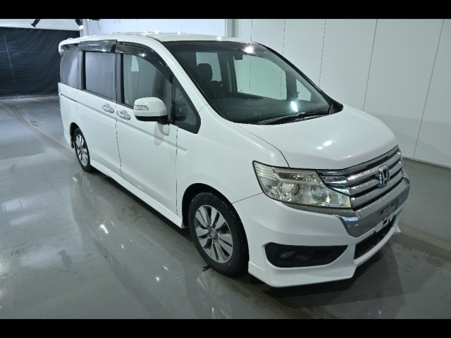 HONDA STEP WAGON 2012