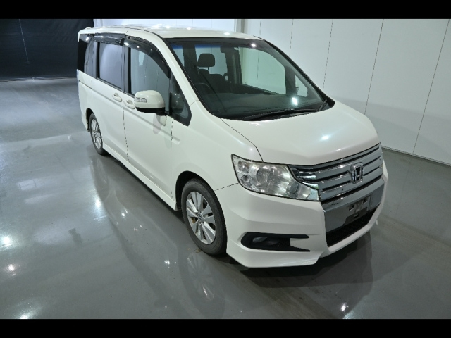 HONDA STEP WAGON 2010