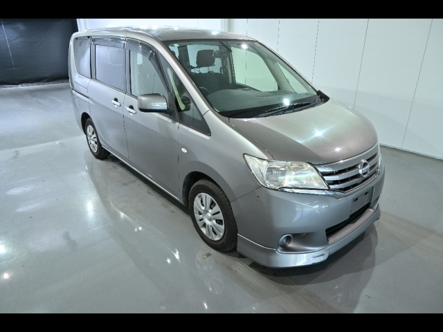 NISSAN SERENA 2012