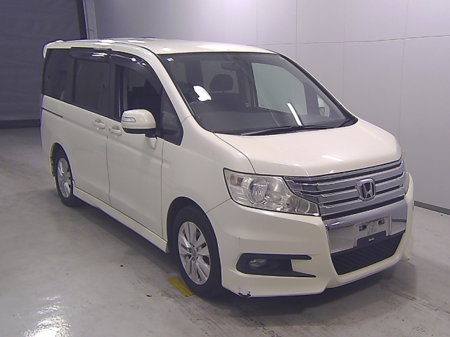 HONDA STEP WAGON 2010