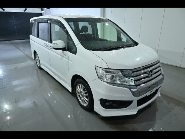 HONDA STEP WAGON 2012