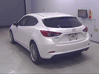 MAZDA AXELA 2016
