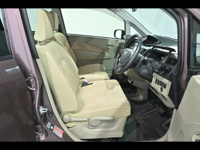 DAIHATSU MOVE 2012