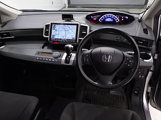 HONDA FREED 2012