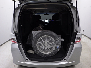 HONDA FREED 2012