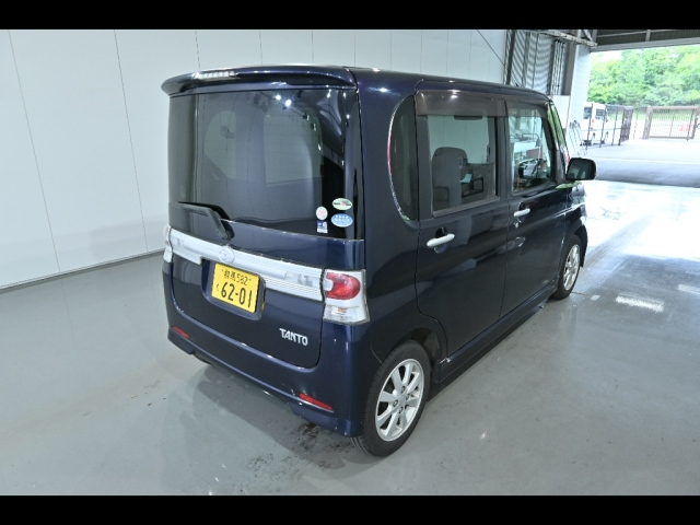 DAIHATSU TANTO 2009
